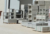 Pozzetti blocchi in calcestruzzo, cordoli, chiusini lastre e ghiaino lavato